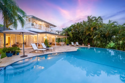 Situated in an enviable position on Coronation Drive and adjacent to the Royal Westmoreland Golf Course, Villa Rosa is a stunning, well-maintained four bedroom family villa.